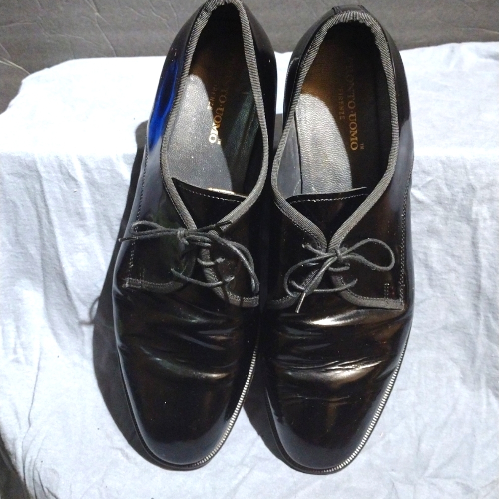 Pronto Uomo men's black patent leather Oxford size 12
